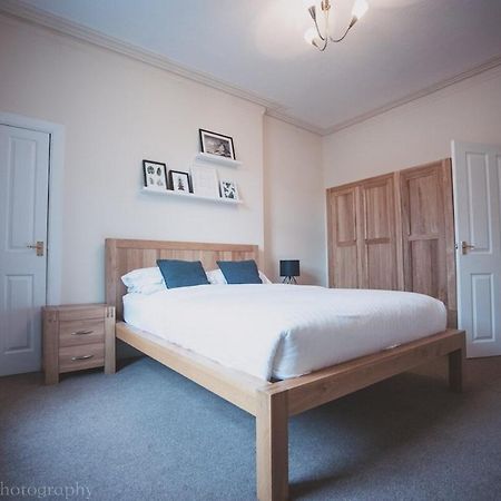Stylish And Spacious Two Bed In Aberdeen'S West End Экстерьер фото